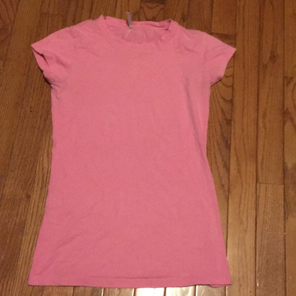 Women’s pink shirt